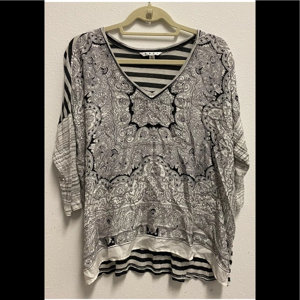 Women’s CAbi Top Size Small